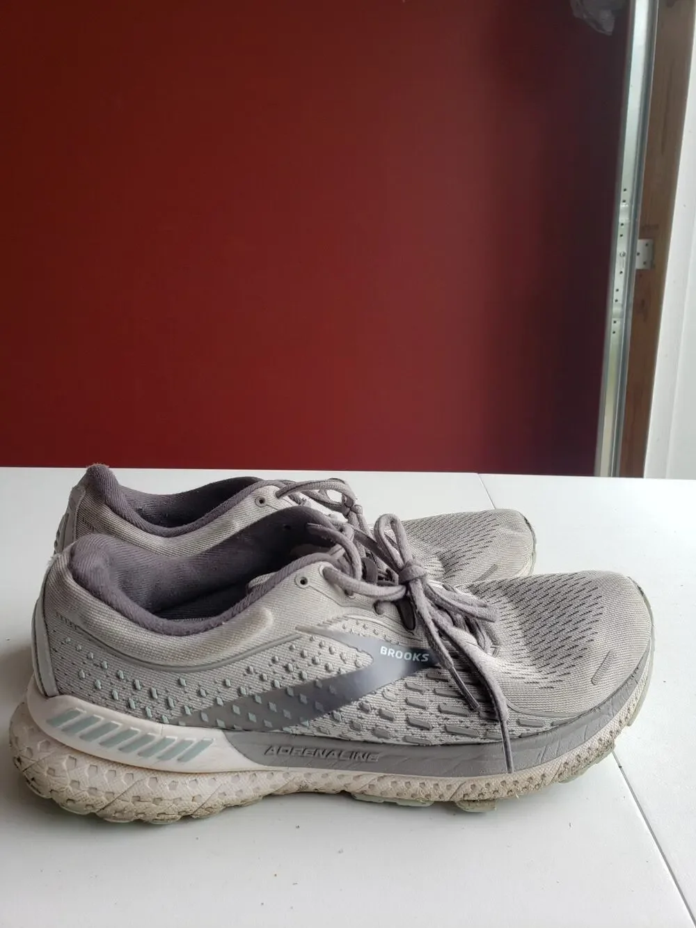 Brooks Adrenaline GTS 21 Shoes Size 11 Womens Gray Running Marathon 1203291B061